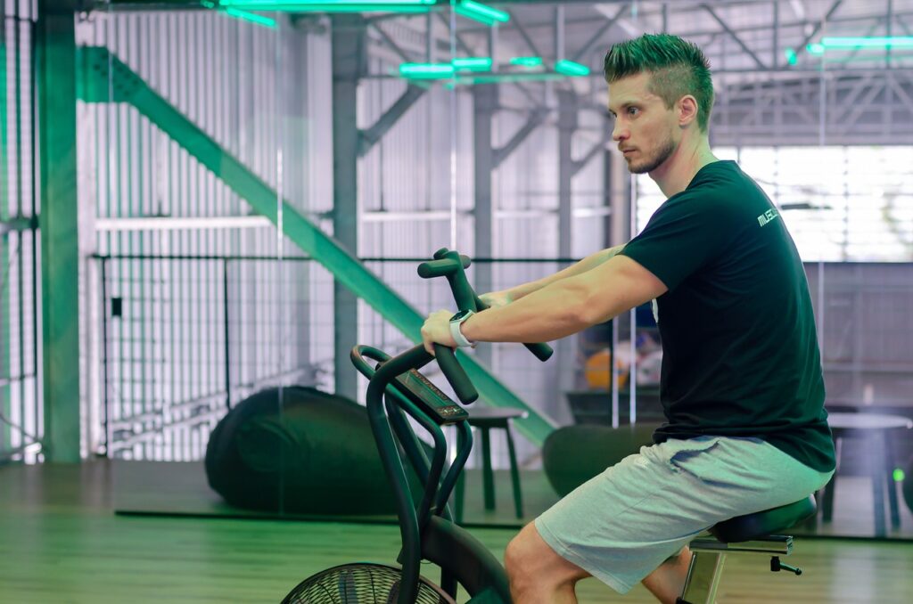 exercise bicycle, workout, gym-6486193.jpg